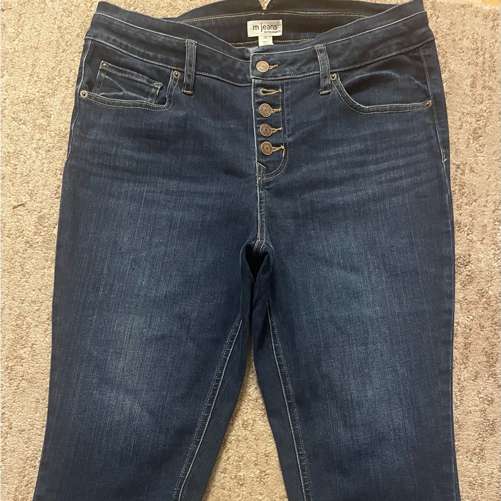 M Jeans by Maurice. Cool Comfort Stacked Button Fly Cropped Jeans. Sz. 14W